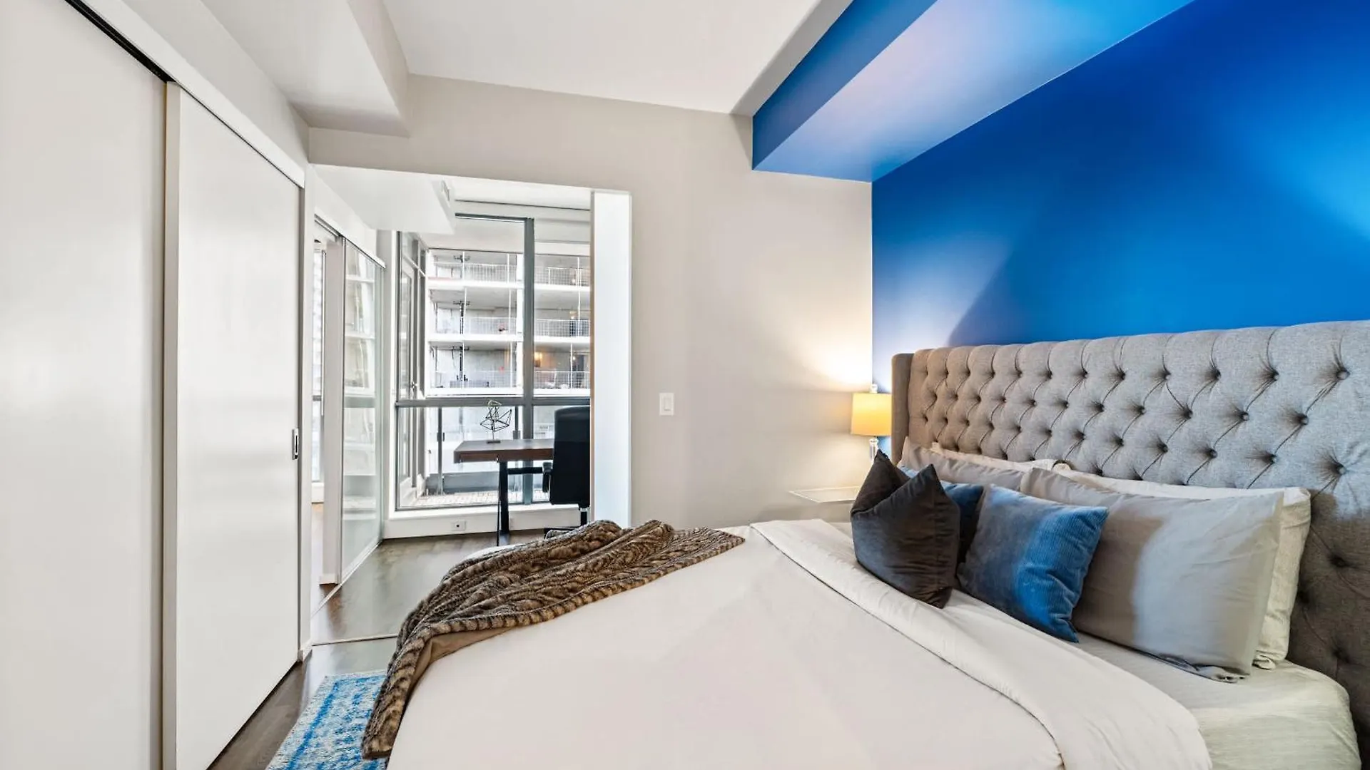 Urban Executive Oasis Dt To Apartment Toronto Canada