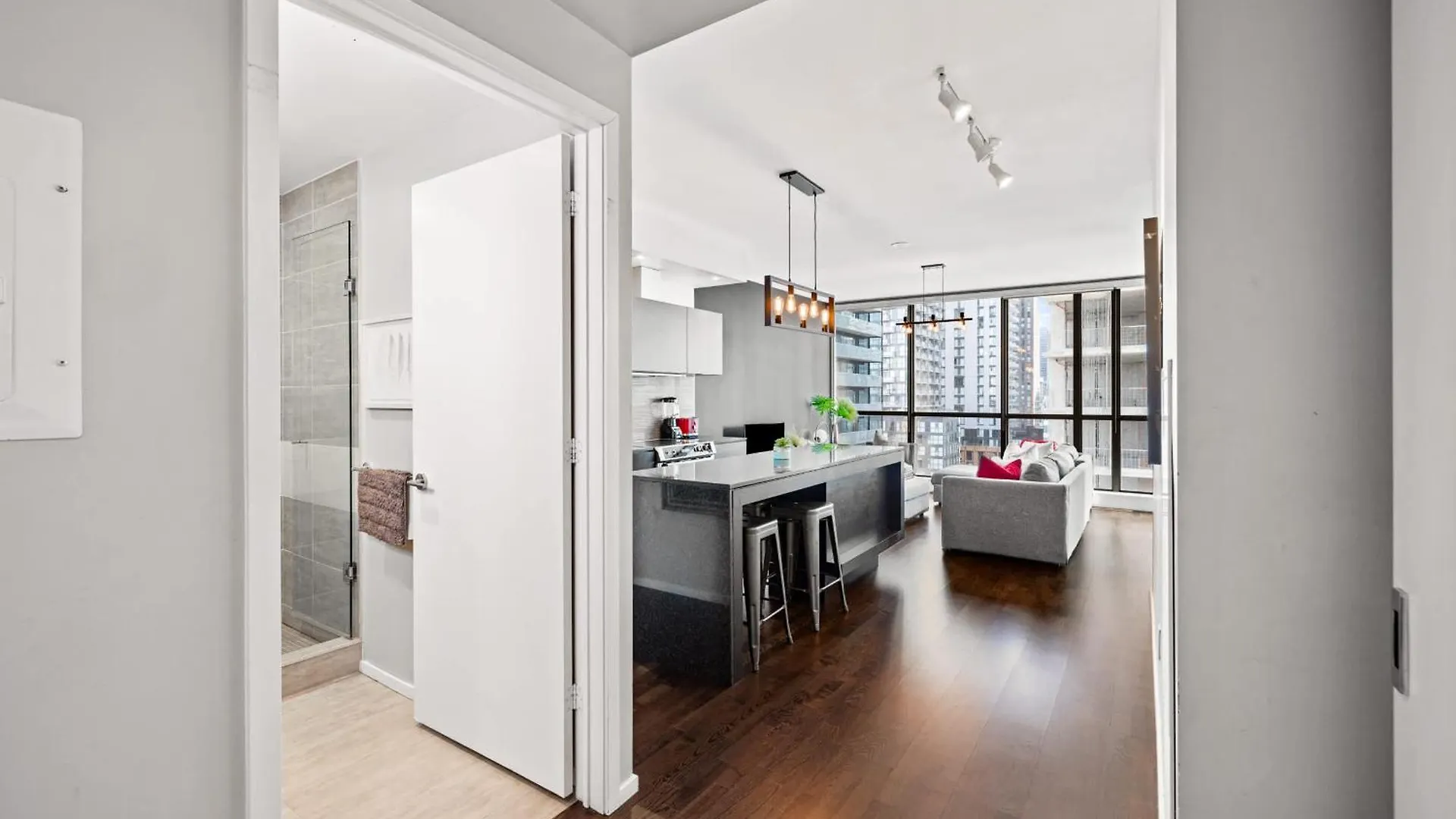 Urban Executive Oasis Dt To Apartment Toronto Canada