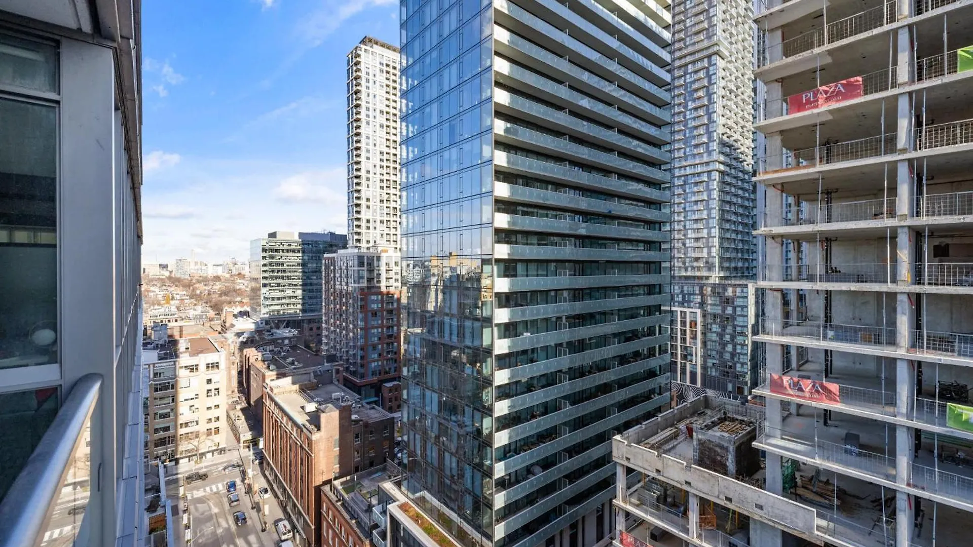 Urban Executive Oasis Dt To Apartment Toronto