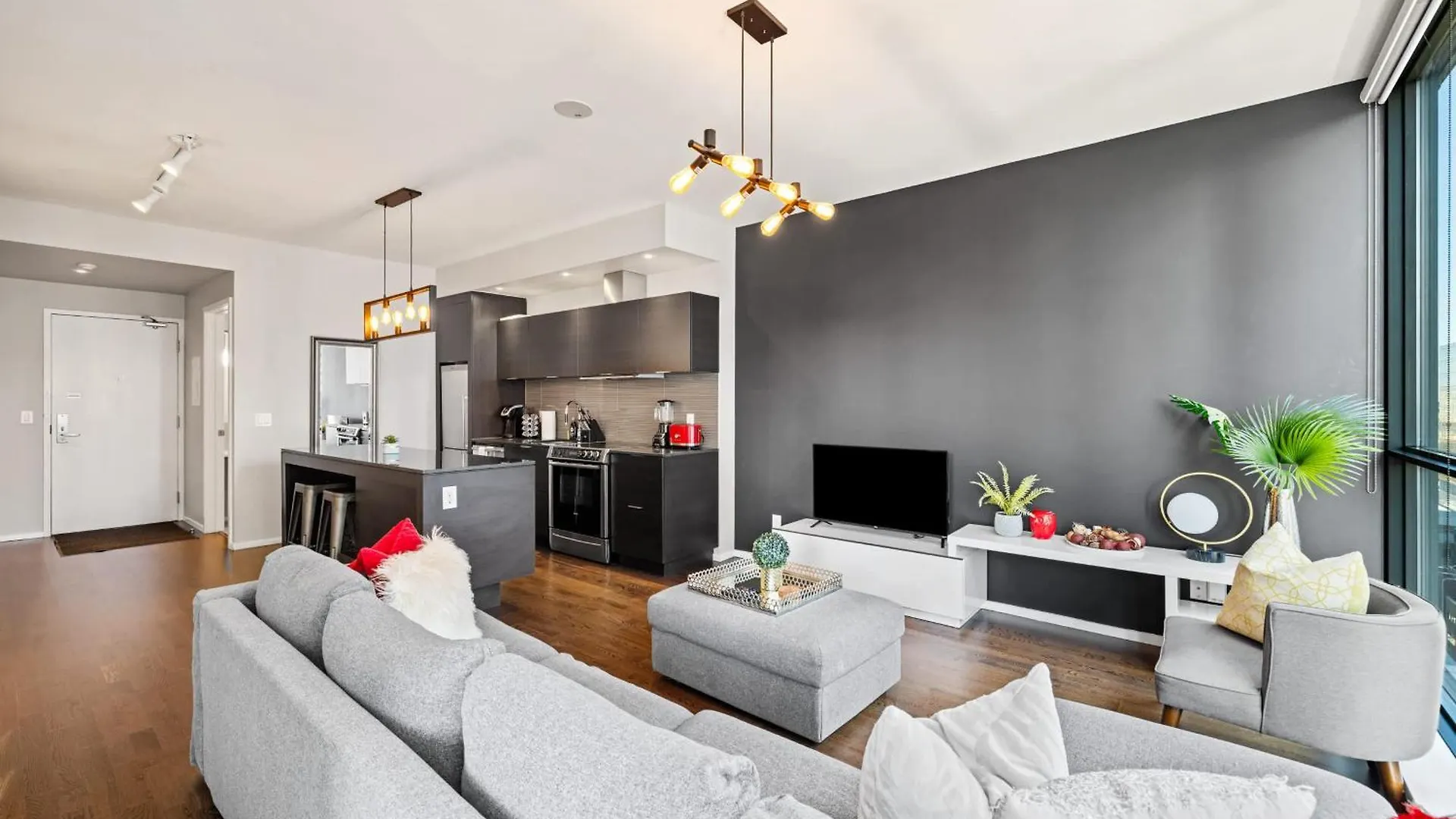 Urban Executive Oasis Dt To Apartment Toronto