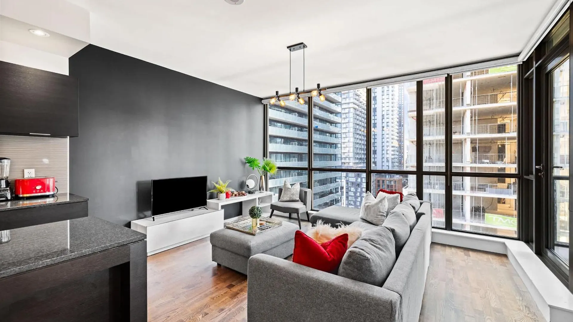 Urban Executive Oasis Dt To Apartment Toronto Canada