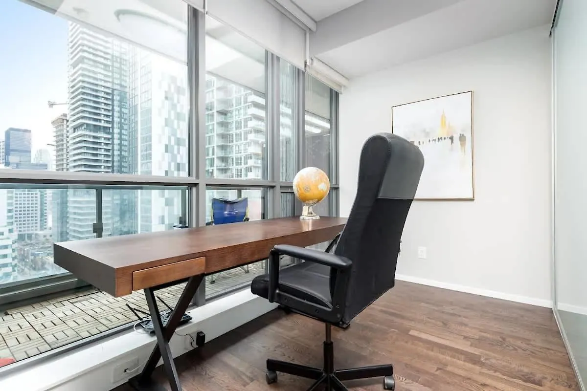 Urban Executive Oasis Dt To Apartment Toronto