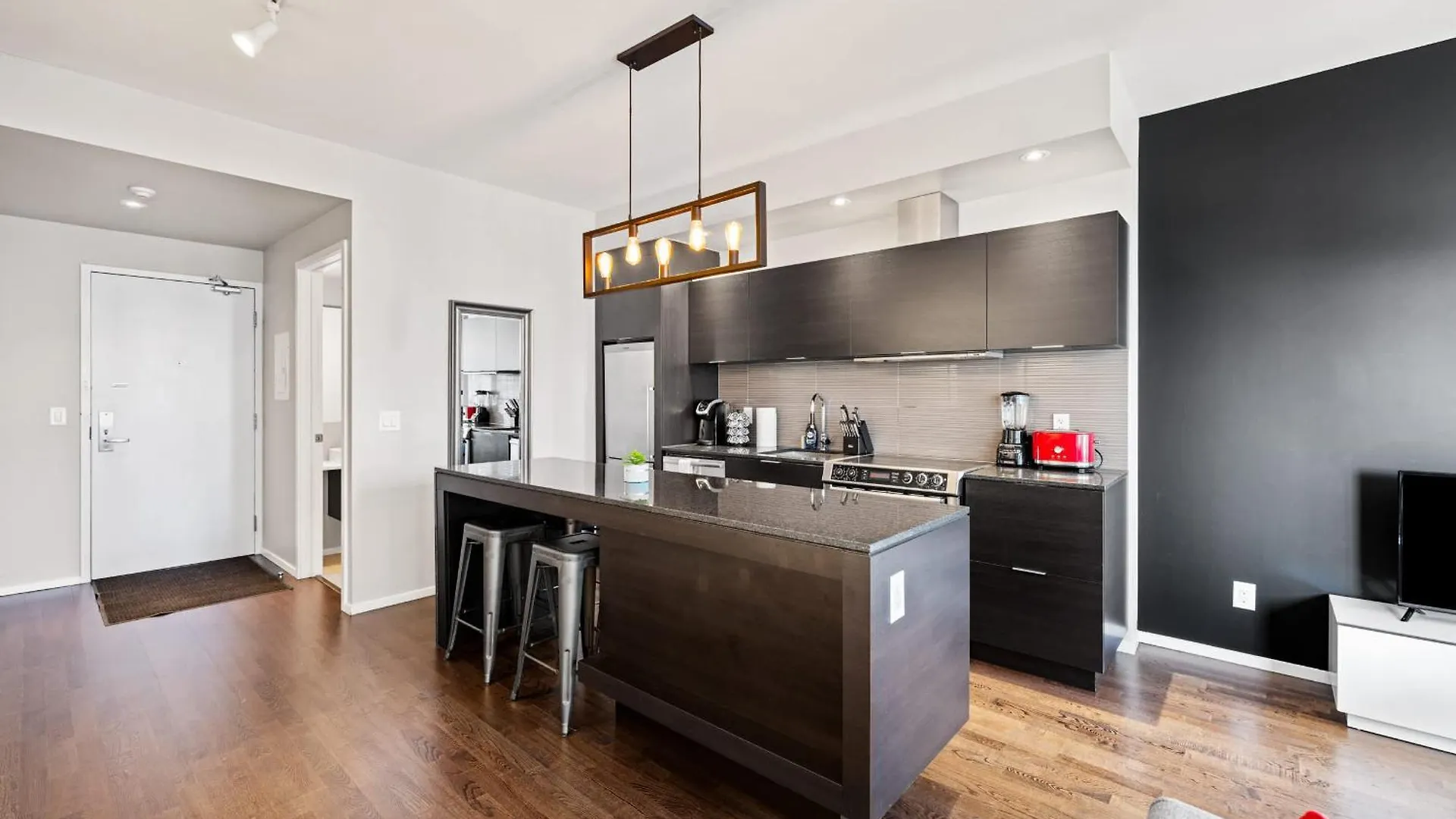 Urban Executive Oasis Dt To Apartment Toronto