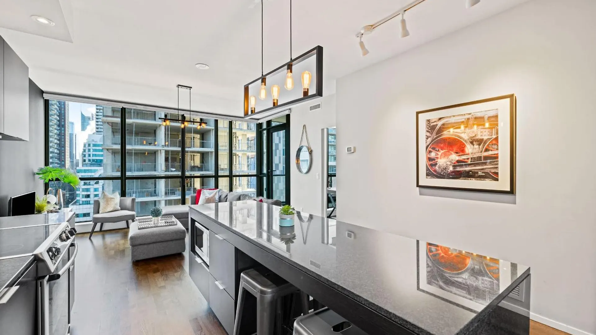 Urban Executive Oasis Dt To Apartment Toronto